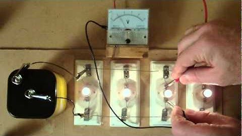 connecting light bulbs in PARALLEL