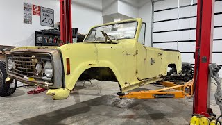 Disassembling the Commando: Separating the Body and Frame for Restoration!