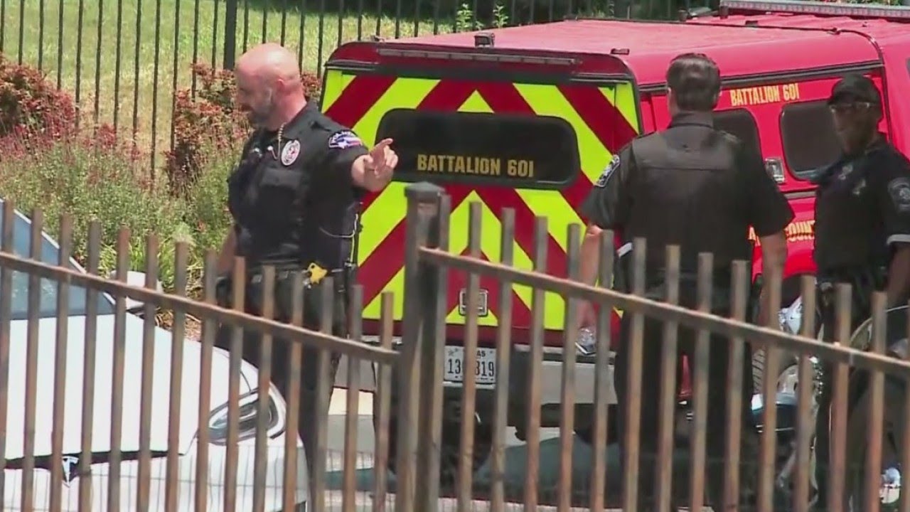 One in custody after SWAT situation in Lakeway neighborhood - YouTube