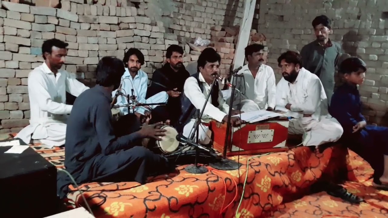 singar liaqat ali of lakmore faisal sound production of BHALWAL  03049080110۔03270878512