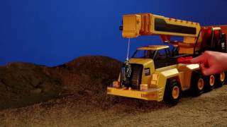 CAT 10- Wheel Crane Construction Toy