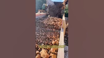 The mud and rock separator separates the stones from the mud and sand#separator
