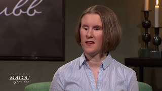 Julia föddes utan ögon - idag är hon en högpresterande ung kvinna - Malou Efter tio (TV4)