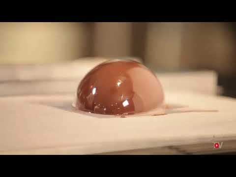 TheEssentials - Molding chocolate