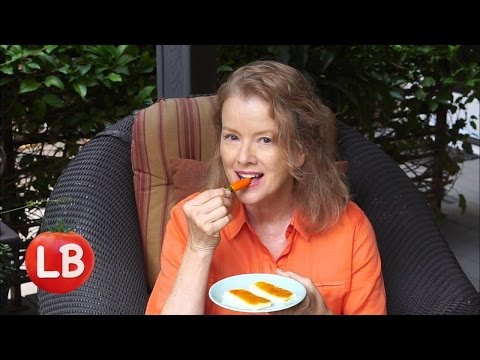 Video: Kas ir vanaga spīļu pipari - Takanotsume čili piparu audzēšana un ēšana