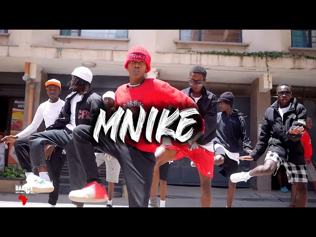 Tyler ICU & Tumelo.za - MNIKE (Dance Video) ft. DJ Maphorisa, Nandipha808 | Dance Republic Africa class=
