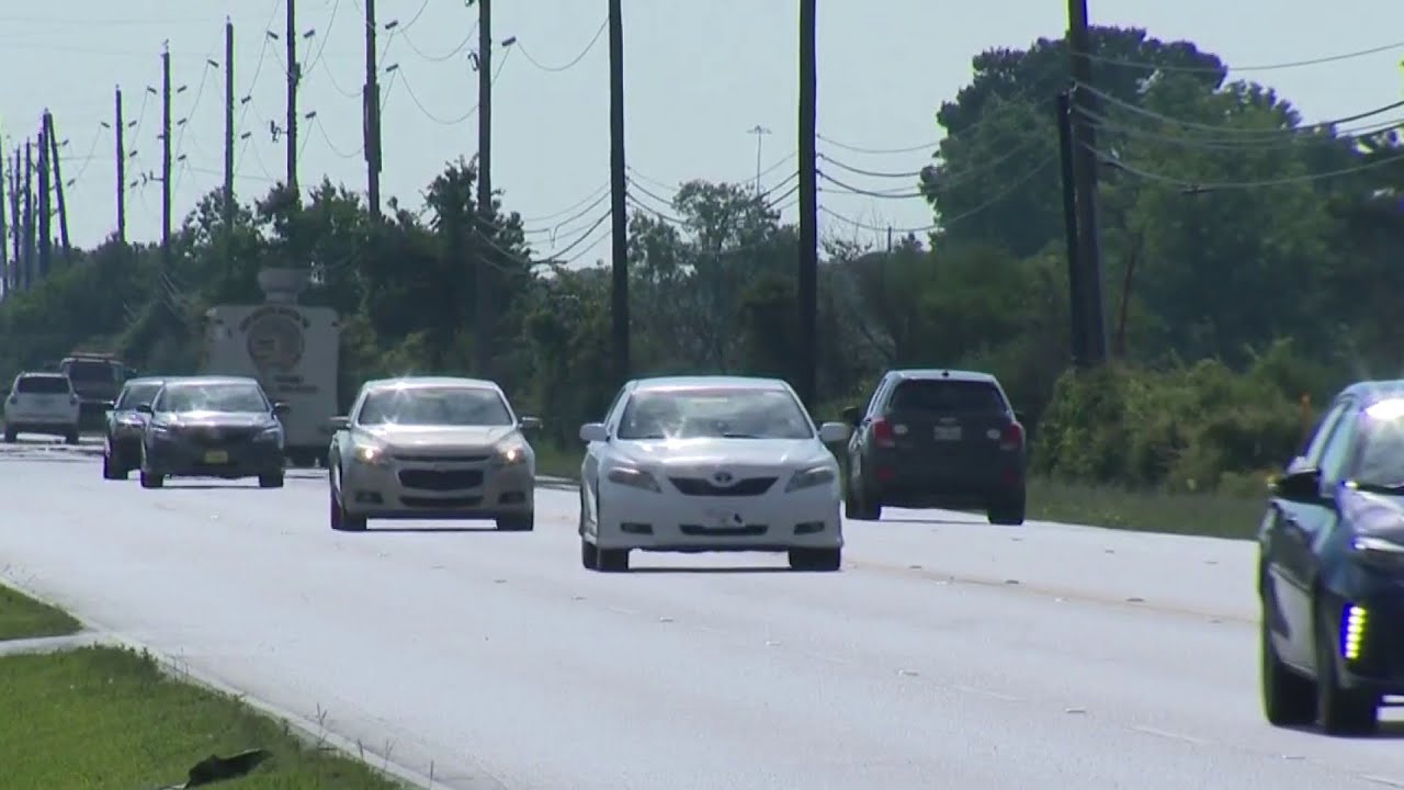 Driver arrested for DWI after fatally striking 2 men, injuring woman in ...