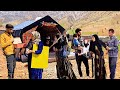 Love in a tent! Ali and Akram, facing the storm of life