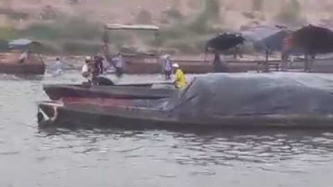 Đánh nhau với hải quan trung quốc ở cửa khẩu Móng Cái