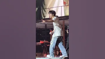 THIS CLIP LIVES RENT FREE IN MY HEAD Rentfree Straykids Skz Hanjisung Ace Lollapalooza Fyp 