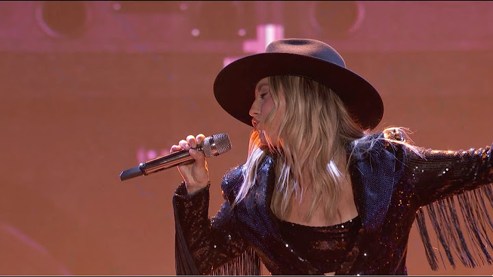 Lainey Wilson - Hang Tight Honey (The Voice Season Finale Performance)