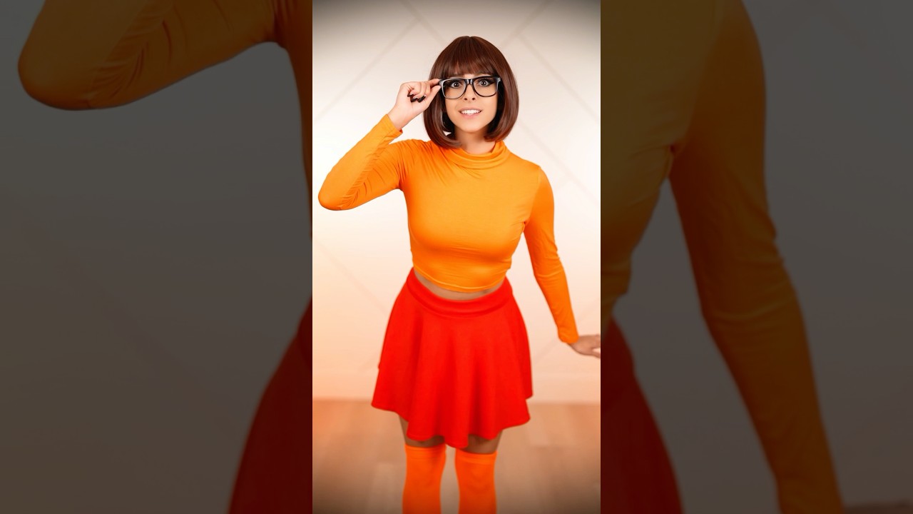 jinkies! 😳 #trending #foryou #cosplay #helpmemakethismakesense #halloween #velma #scoobydoo #emo