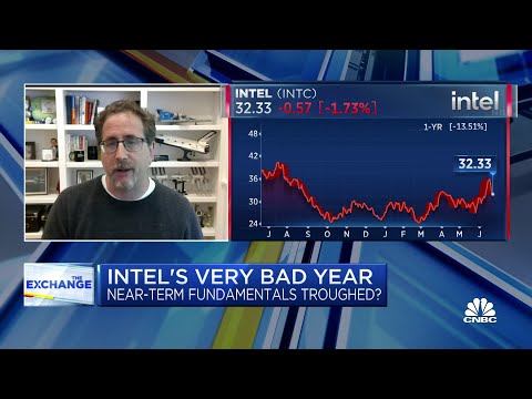 Here's why Bernstein's Stacy Rasgon thinks Intel stock may be bottoming