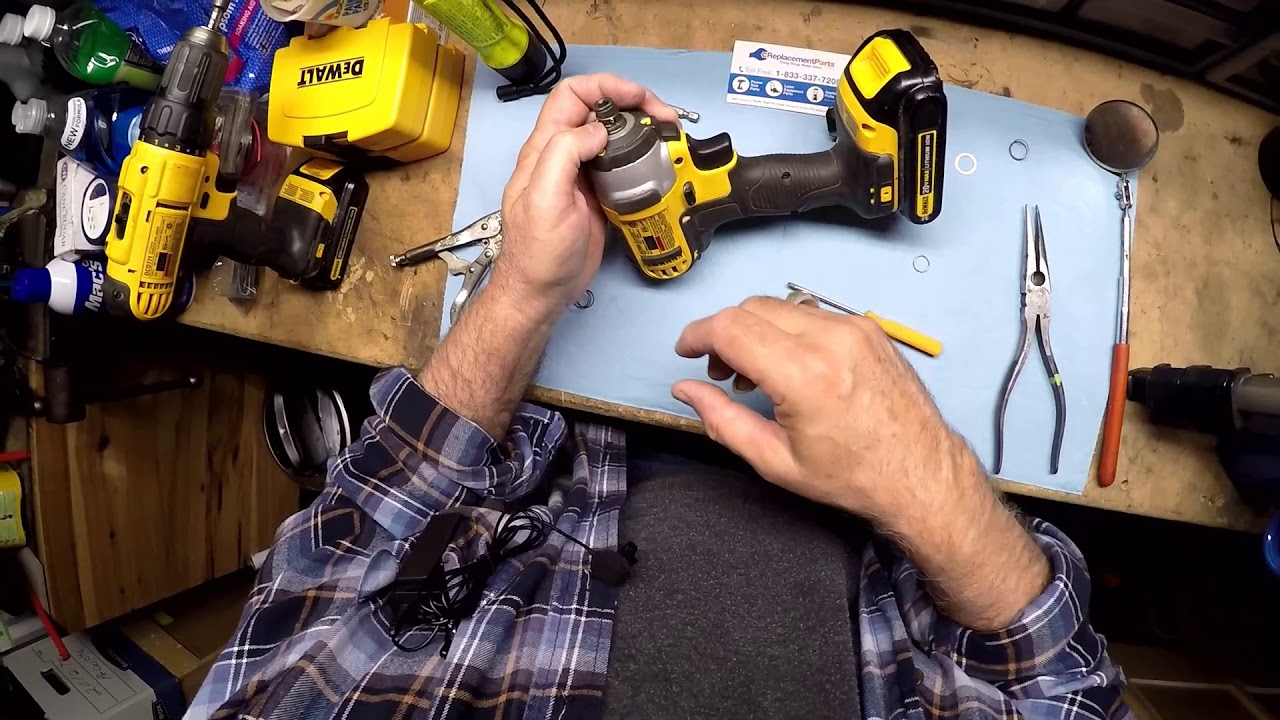 DeWALT Impact Driver Repair - Replacing the Driver Spring (DeWALT