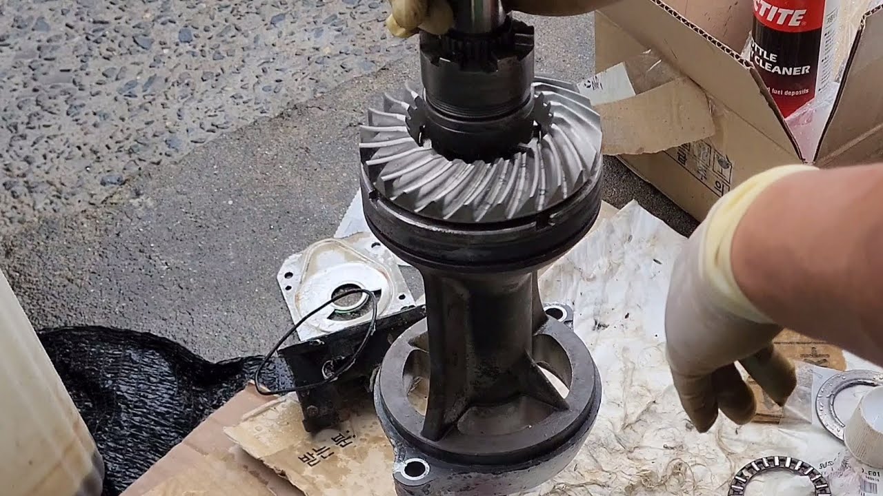 Transmission repair 혼다250마력선외기(OutBoard) 하부(미션) 수리 장착 밥말리 선장 일상 YouTube