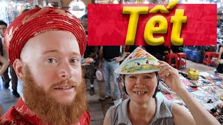 How is TẾT in Saigon, Vietnam (Foreigner Speaking Vietnamese)