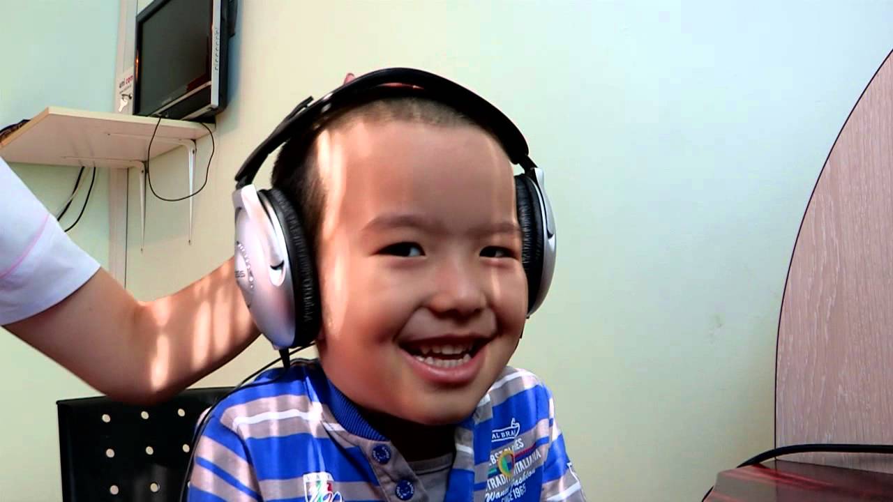 Технические средства в коррекционном обучении. Метод Томатиса - YouTube