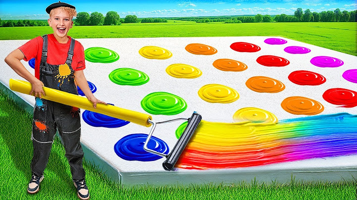 GIANT vs. SMALL Painting Art Challenge!