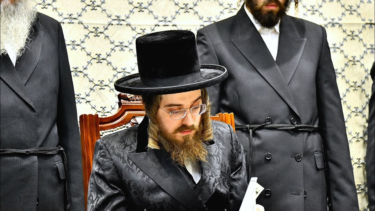 האדמו״ר מסאדיגורה הגיע לכבד את הילדים: מעמד מסיבת חומש בתלמוד תורה סאדיגורה בהשתתפות אדמו״רים ורבנים