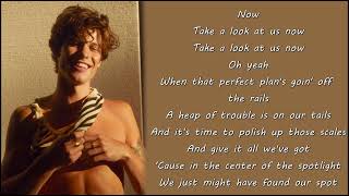 Shawn Mendes \& Winslow Fegley - Take A Look At Us Now (Finale) (Lyrics)