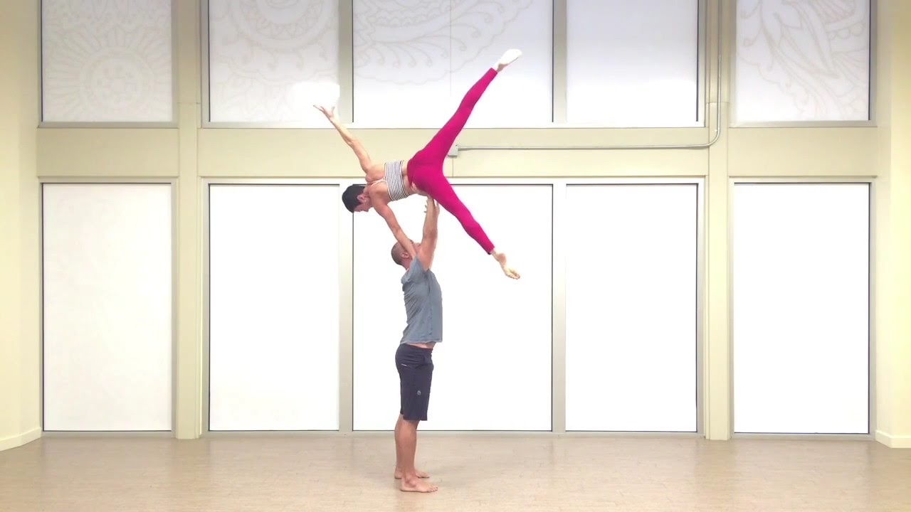 Acrobatic Dance Lifts - YouTube