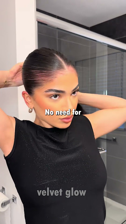 🪞 This Sleek Bun Routine Is a Game Changer for Greasy Hair