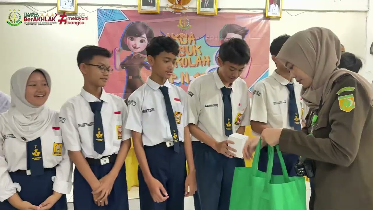 Jaksa Masuk Sekolah | Kejaksaan Negeri Jakarta Timur di SMPN 195 Jakarta