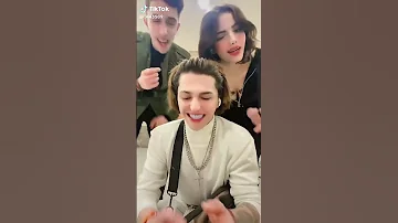 فهد مودل يطلع ويه بنات حلوك العراق 
