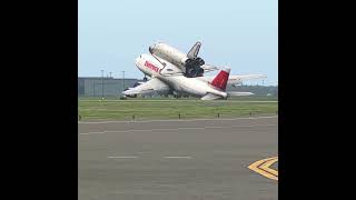 B747 Shuttle Aircraft Carrier Landing Wrongly #shorts