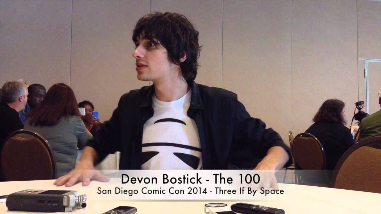 Comic Con 2014 The 100 - Devon Bostick