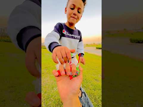 الأطفال أكلو الماربيلا كلها