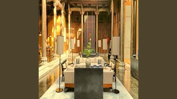 Pulsating Backdrops for Weekend Holidays