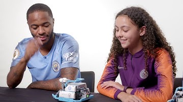 Manchester City Oyuncuları ile Robotlarla Futbol Maçı Gösterisi - JIMU Robot