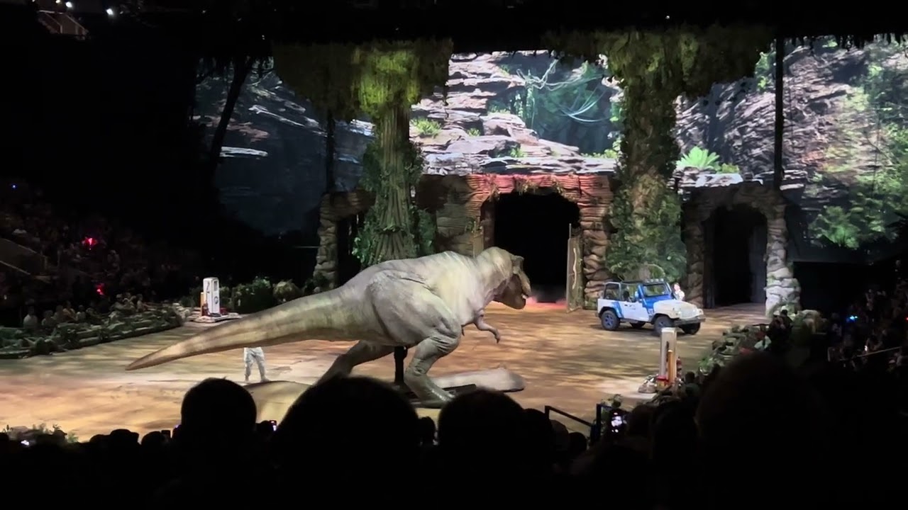 Jurassic World Live Tour 4K T-Rex scene.