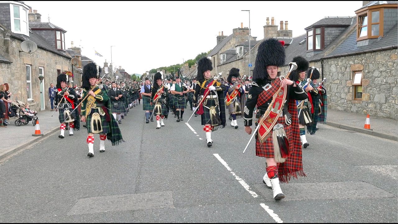 Scotland the Brave by the Massed Pipes and Drums on the march after