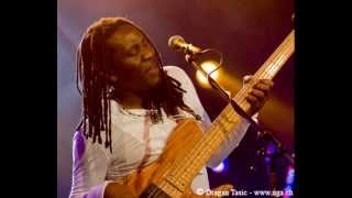 Video thumbnail of "RICHARD BONA -  Eyala"