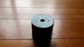 Demonstration of AKG's 75D E30 bushings.