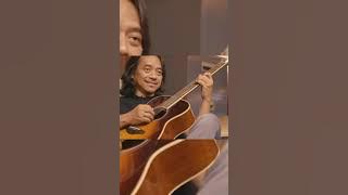 Download lagu vindes and frend.... TENDABIRU