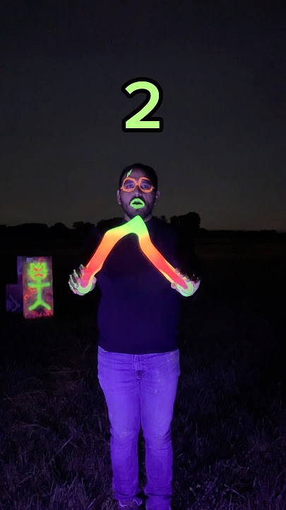 Can you throw a boomerang at night? 🌌