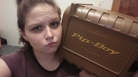 Unboxing Fallout 4 Pip-Boy Edition Xbox one