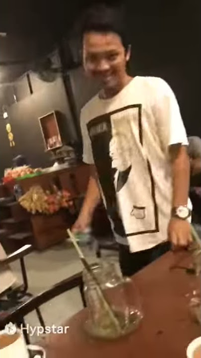 nongkrong di caffe main ML