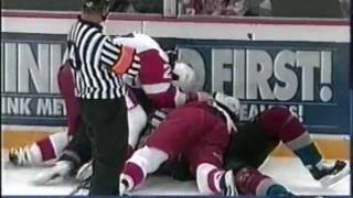 When Neal Broten threw his gloves against Gretzky, and got