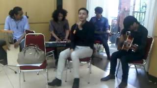 Download Lagu the line - lelah sudah acoustic MP3 Download Lagu the line - lelah sudah acoustic MP3