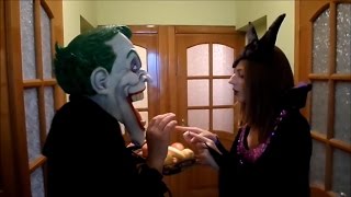 Человек паук поцелуй для принцессы Мариан против Малефисенты против Джокера горький плачь. Человек паук поцелуй для принцессы Мариан против Малефисенты против Джокера горький плачь.