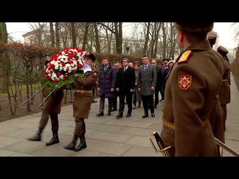 პრემიერმა, უკრაინაში ოფიციალური ვიზიტის ფარგლებში, პატივი მიაგო გმირების ხსოვნას