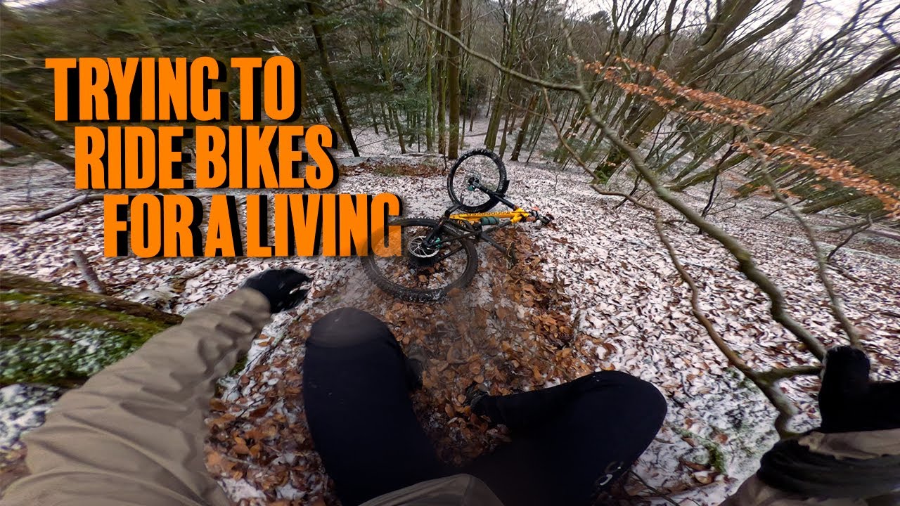 Пытаюсь зарабатывать на жизнь ездой на велосипеде | Моя первая эндуро-гонка 2026 года (снег, паде...