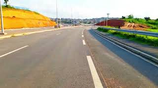 Rouler Sur La Nouvelle Voie De La Y4 À Ebimpé