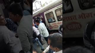 ?? train me gardi aisa travel viral videos shorts local like subscribe reels short