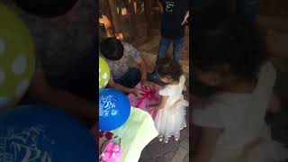 VLOG Купили волнистого попугая Сюрприз для Ами Видео для детей VLOG Купили волнистого попугая Сюрприз для Ами Видео для детей