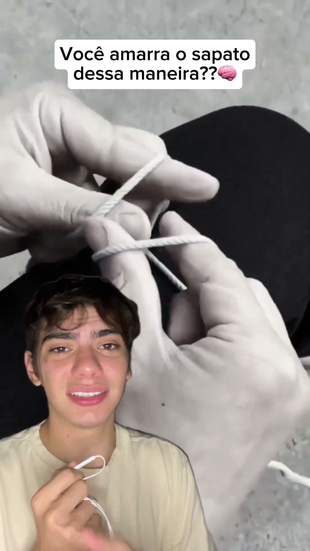 Fazer um laço é igual a amarrar o sapato! ?? Aprendi agora! E você, já sabia desse truque?